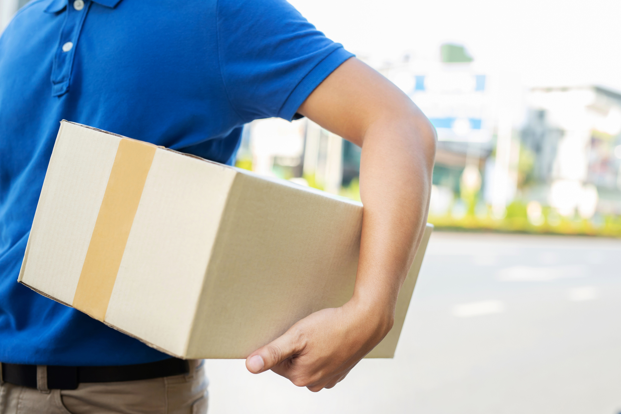 Hand delivery and Professional delivery service.Impressive service.